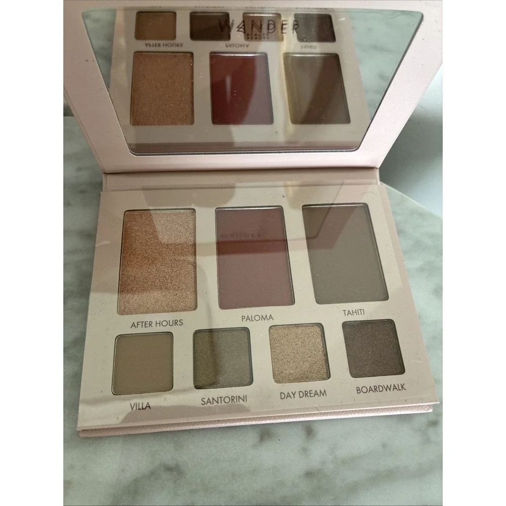 Wander Beauty Island Hop Getaway Eye and Face Palette • 0.34 Oz